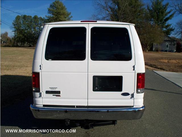 2008 Ford Econoline Wagon Base