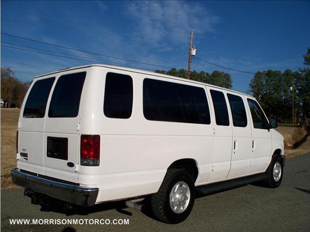 2008 Ford Econoline Wagon Base