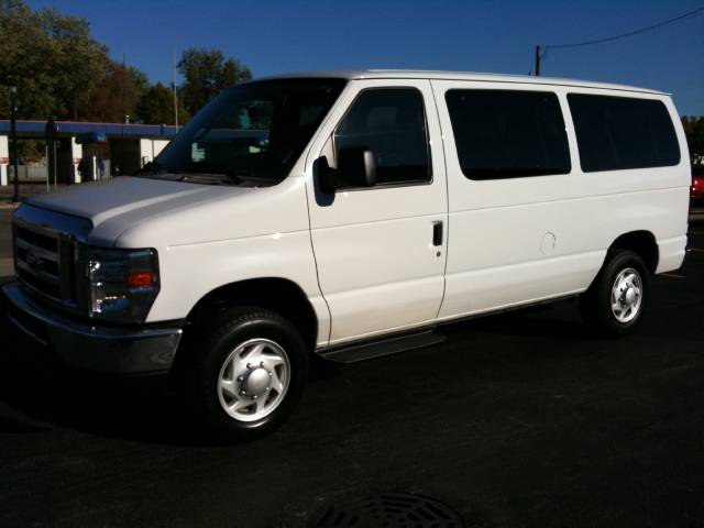 2008 Ford Econoline Wagon Base