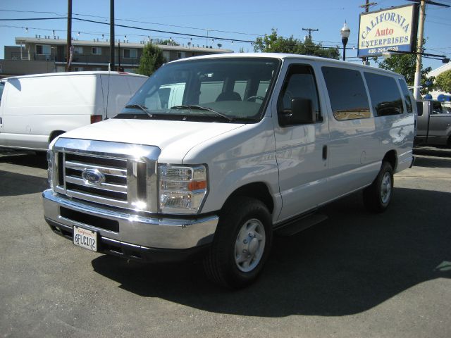 2008 Ford Econoline Wagon 4dr 4WD SLE Commercial