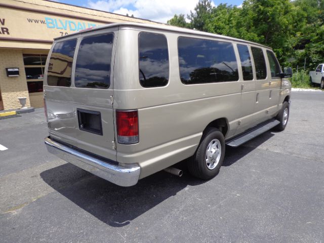 2009 Ford Econoline Wagon 2dr Cpe V6 Manual GT