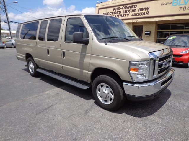 2009 Ford Econoline Wagon 2dr Cpe V6 Manual GT