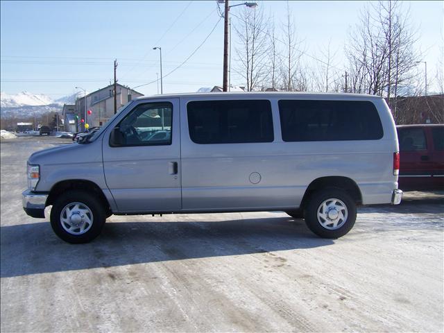 2010 Ford Econoline Wagon Sport 4WD