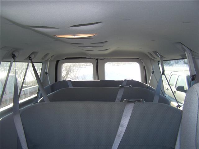 2010 Ford Econoline Wagon Sport 4WD