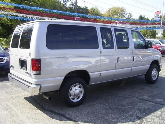 2010 Ford Econoline Wagon ESi