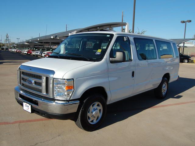 2010 Ford Econoline Wagon ESi