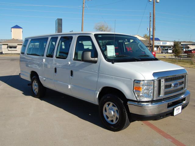 2010 Ford Econoline Wagon ESi