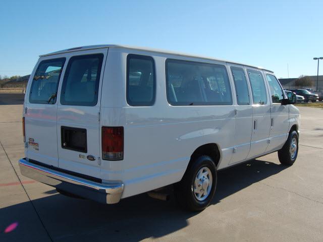 2010 Ford Econoline Wagon ESi