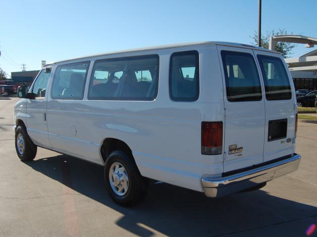 2010 Ford Econoline Wagon ESi