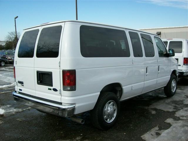 2010 Ford Econoline Wagon SLE Duramax 4X4