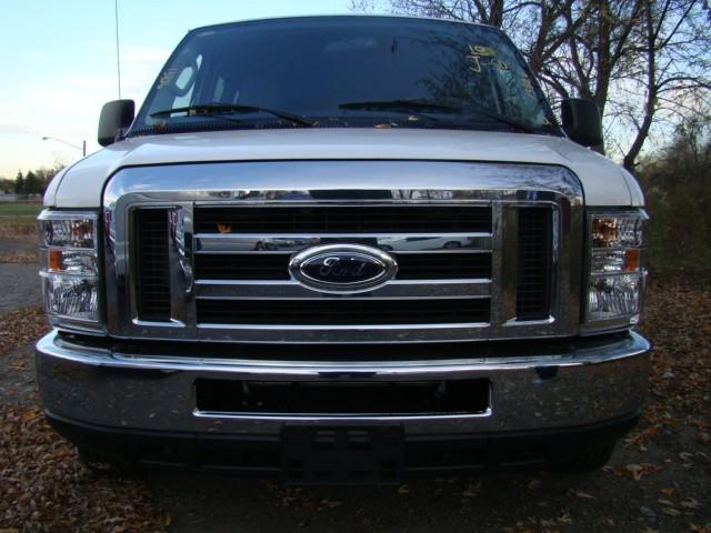 2010 Ford Econoline Wagon ESi