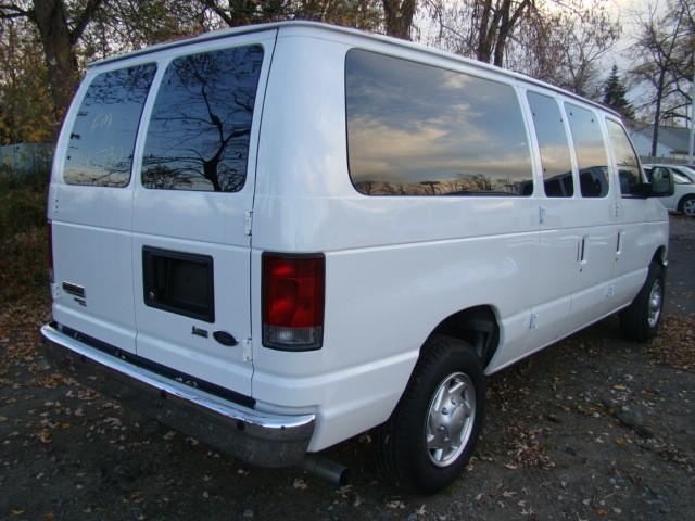 2010 Ford Econoline Wagon ESi