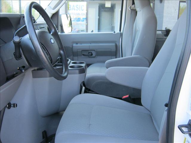 2010 Ford Econoline Wagon ESi