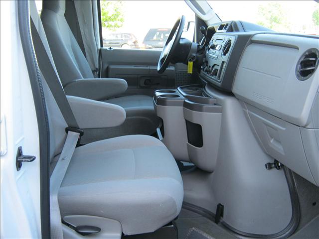 2010 Ford Econoline Wagon ESi