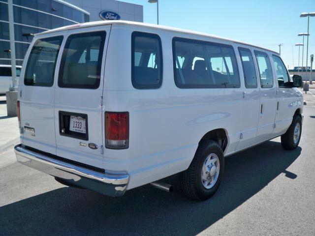 2010 Ford Econoline Wagon ESi