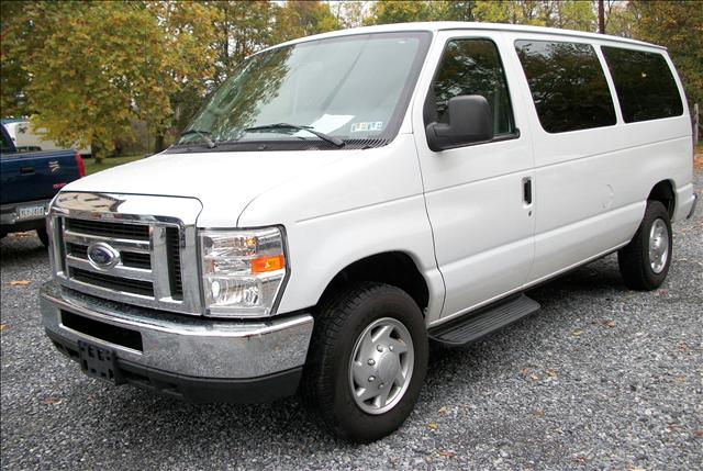 2010 Ford Econoline Wagon ESi