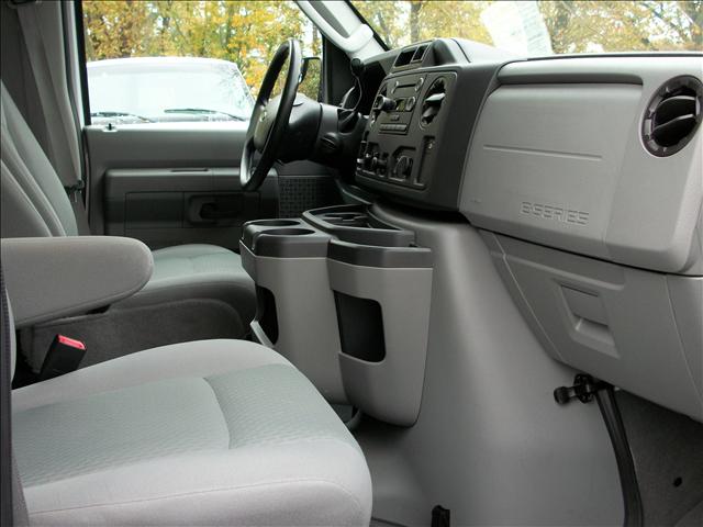 2010 Ford Econoline Wagon ESi