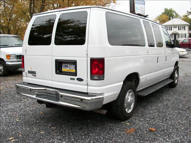 2010 Ford Econoline Wagon ESi