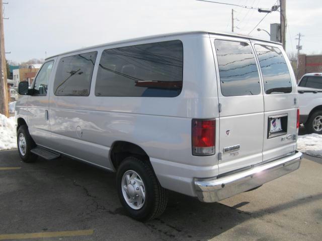 2010 Ford Econoline Wagon Unknown