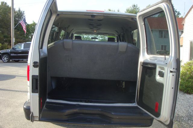 2010 Ford Econoline Wagon Navigation W/premium Pk.plus