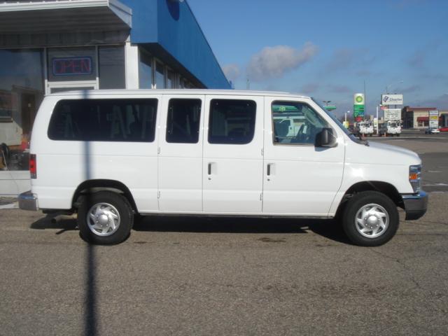 2010 Ford Econoline Wagon ESi