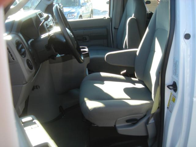 2010 Ford Econoline Wagon ESi