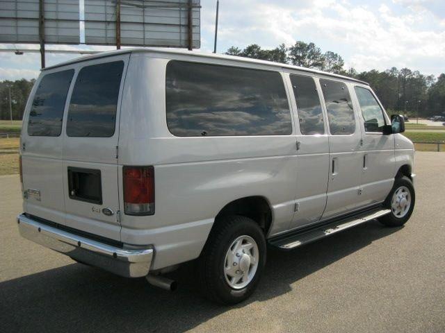 2010 Ford Econoline Wagon ESi