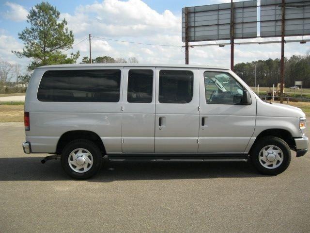 2010 Ford Econoline Wagon ESi