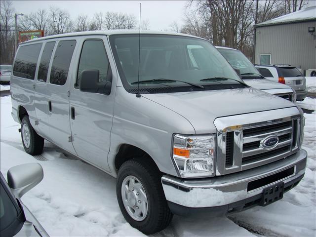 2010 Ford Econoline Wagon ESi