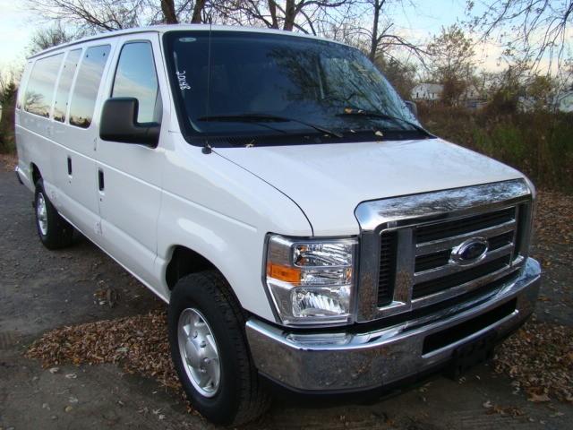 2010 Ford Econoline Wagon Sport 4WD