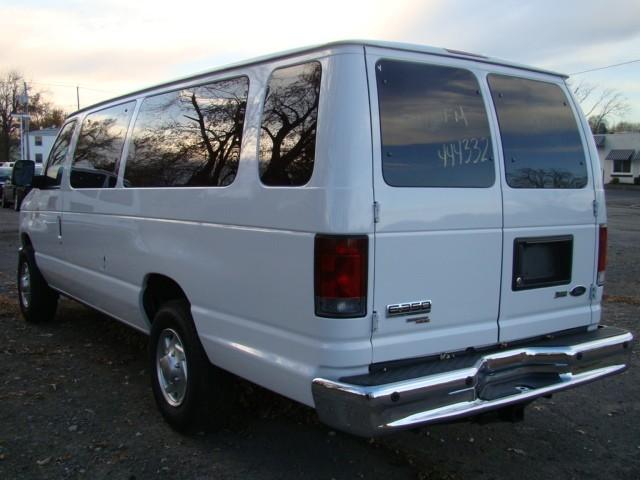 2010 Ford Econoline Wagon Sport 4WD