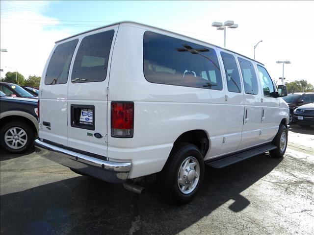 2010 Ford Econoline Wagon 2dr Cpe V6 Manual GT