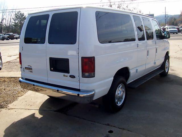 2010 Ford Econoline Wagon XLT Sport 4.6L 2WD