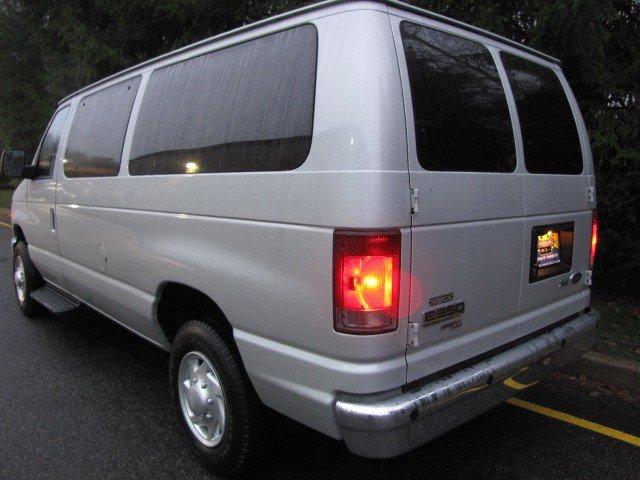 2011 Ford Econoline Wagon ESi