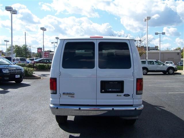 2011 Ford Econoline Wagon ESi