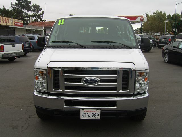 2011 Ford Econoline Wagon Z71, 4X4, LS, XCAB