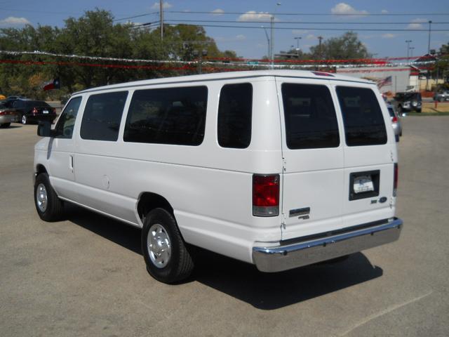 2011 Ford Econoline Wagon CPE