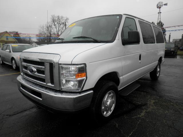 2011 Ford Econoline Wagon ESi