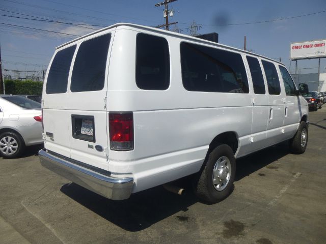 2012 Ford Econoline Wagon Z71, 4X4, LS, XCAB