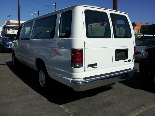 2012 Ford Econoline Wagon Z71, 4X4, LS, XCAB