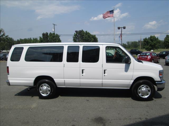 2012 Ford Econoline Wagon ESi