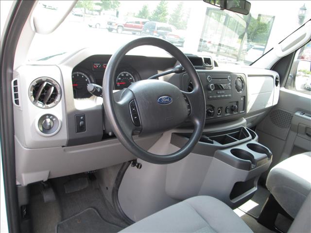 2012 Ford Econoline Wagon ESi