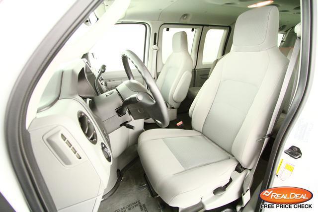 2013 Ford Econoline Wagon ESi