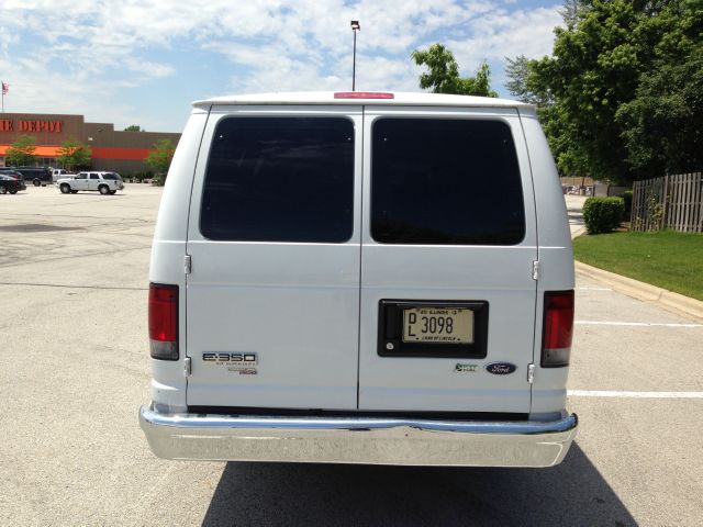 2013 Ford Econoline Wagon Z71, 4X4, LS, XCAB