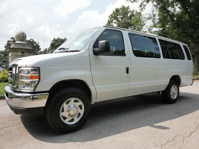 2013 Ford Econoline Wagon Z71, 4X4, LS, XCAB