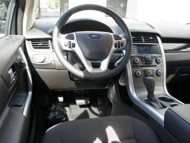 2013 Ford Edge SE