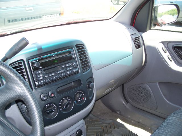 2001 Ford Escape Reg Cab 159.5 WB C5B