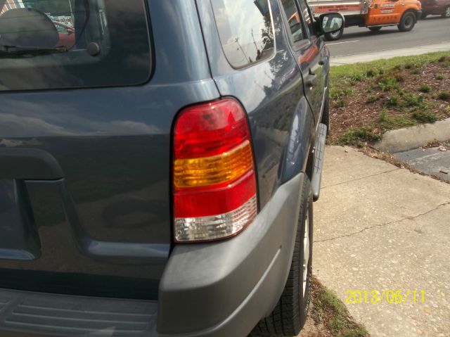 2001 Ford Escape Reg Cab 159.5 WB C5B