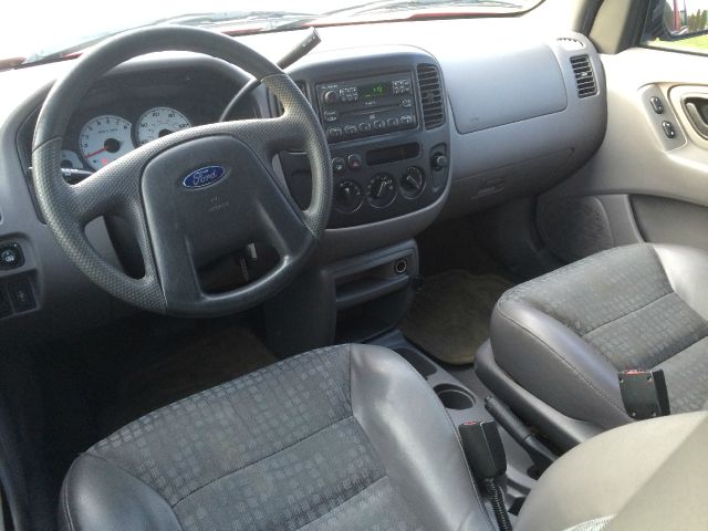 2001 Ford Escape Reg Cab 159.5 WB C5B