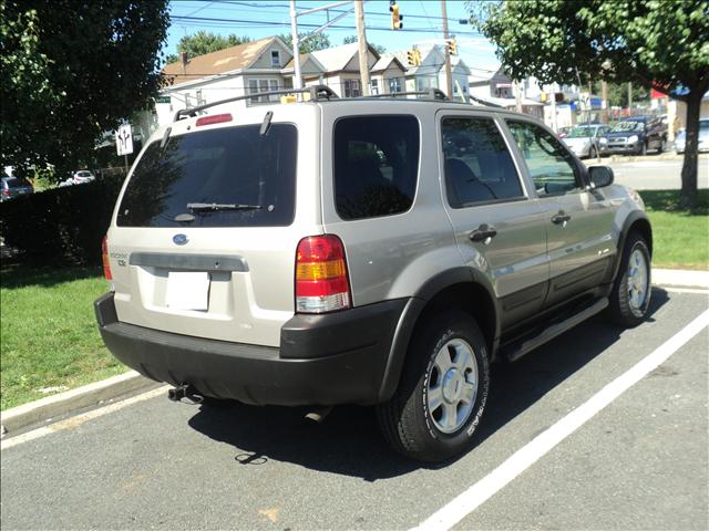 2001 Ford Escape ESi